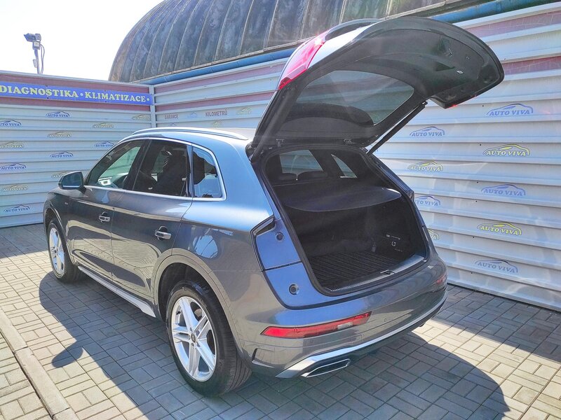 Audi - Q5 - 2,0TDi 40 150kW,4x4,S-Line, ČR