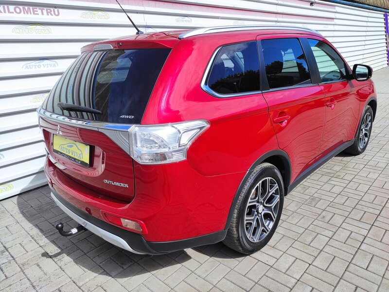 Mitsubishi - Outlander - 2.2D 110kW 6 st. MAN 4X4 7Míst