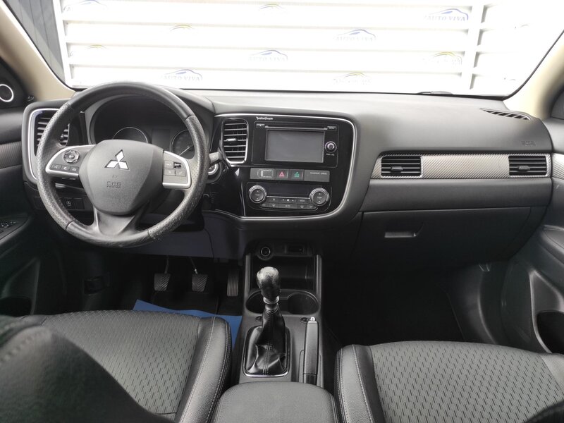 Mitsubishi - Outlander - 2.2D 110kW 6 st. MAN 4X4 7Míst
