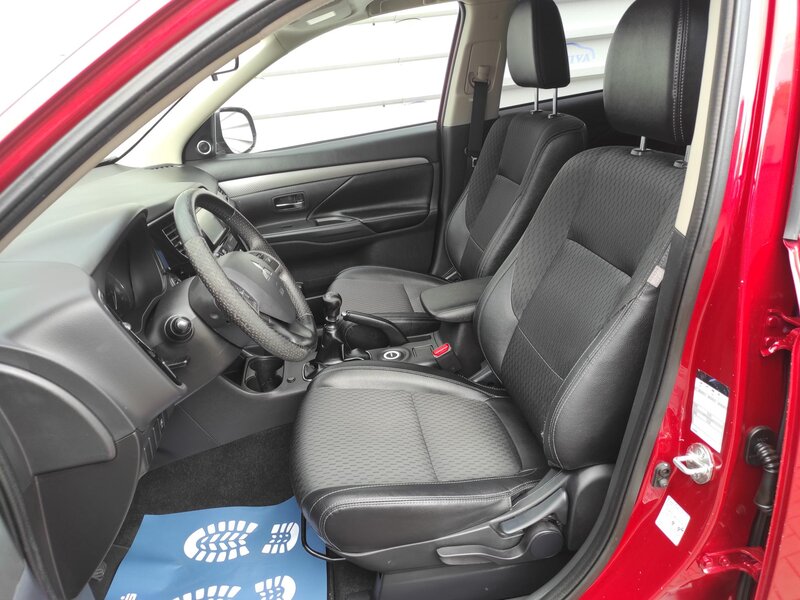 Mitsubishi - Outlander - 2.2D 110kW 6 st. MAN 4X4 7Míst
