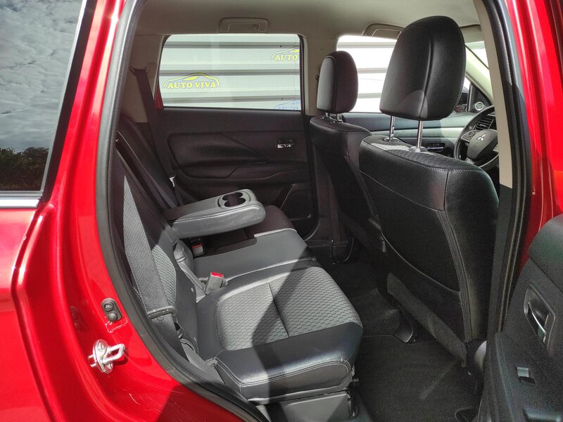 Mitsubishi - Outlander - 2.2D 110kW 6 st. MAN 4X4 7Míst