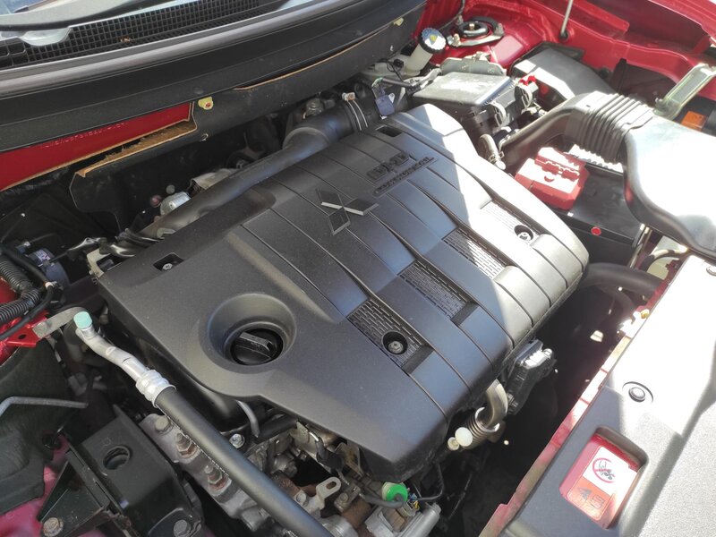 Mitsubishi - Outlander - 2.2D 110kW 6 st. MAN 4X4 7Míst