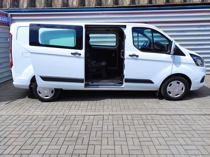 Ford - Transit Custom - 2,0EcoBlue mHev, L2, 6 míst,TZ Ford - Transit Custom - 2,0EcoBlue mHev, L2, 6 míst,TZ