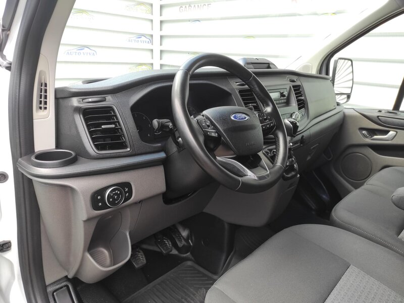 Ford - Transit Custom - 2,0EcoBlue mHev, L2, 6 míst,TZ Ford - Transit Custom - 2,0EcoBlue mHev, L2, 6 míst,TZ