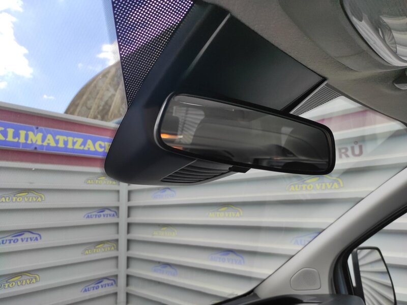 Ford - Transit Custom - 2,0EcoBlue mHev, L2, 6 míst,TZ Ford - Transit Custom - 2,0EcoBlue mHev, L2, 6 míst,TZ