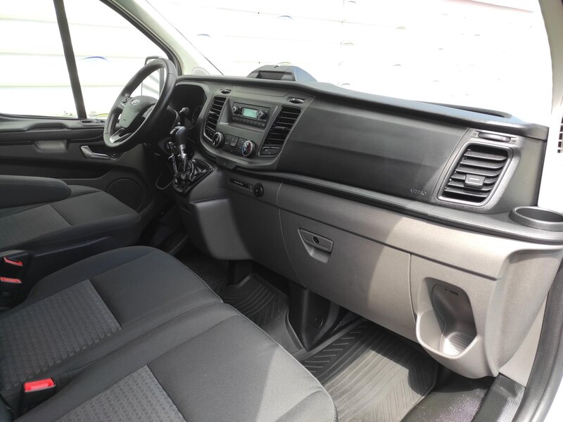 Ford - Transit Custom - 2,0EcoBlue mHev, L2, 6 míst,TZ Ford - Transit Custom - 2,0EcoBlue mHev, L2, 6 míst,TZ