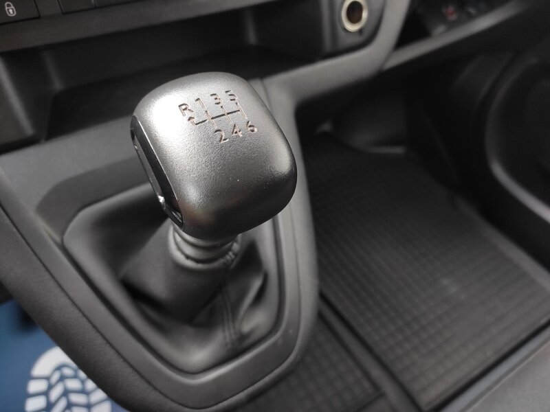 Opel - Vivaro - 1,5CDTi L1H1, 88kW, ČR Opel - Vivaro - 1,5CDTi L1H1, 88kW, ČR