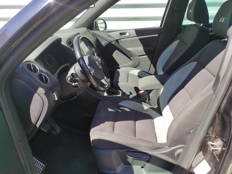 Volkswagen - Tiguan - 2,0TDi R-Line,4x4,DSG,S&amp;S