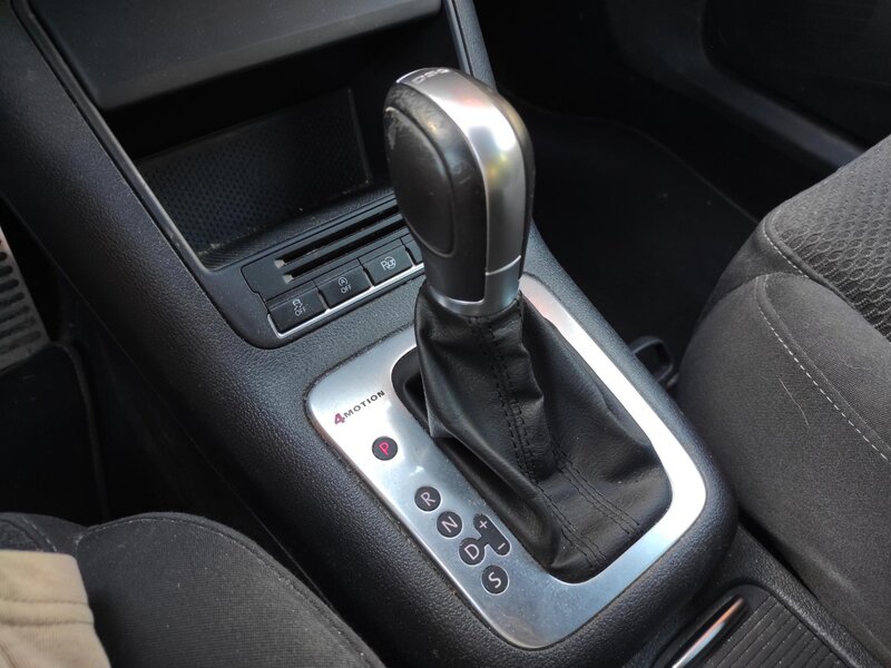 Volkswagen - Tiguan - 2,0TDi R-Line,4x4,DSG,S&amp;S