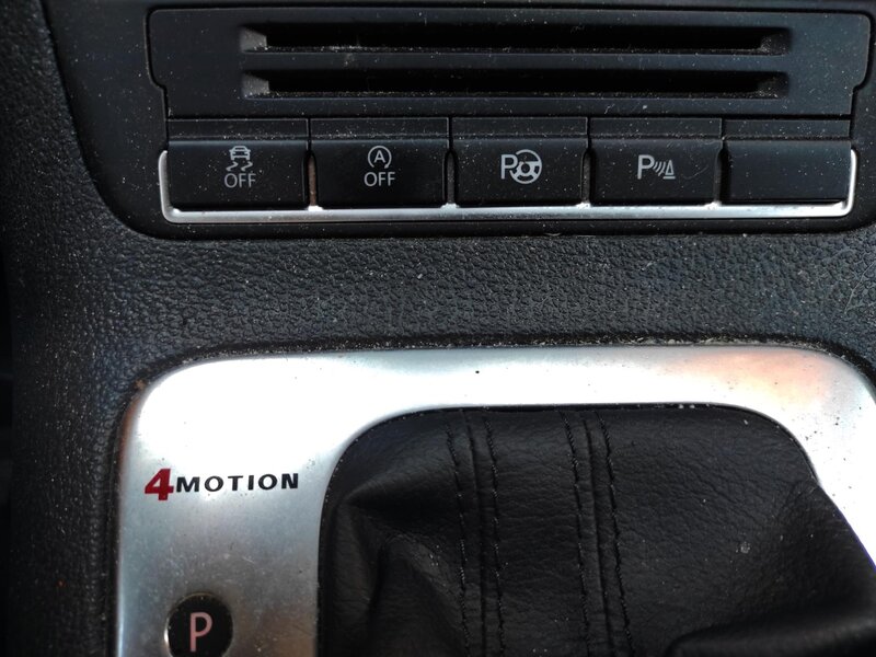 Volkswagen - Tiguan - 2,0TDi R-Line,4x4,DSG,S&amp;S