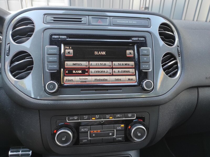 Volkswagen - Tiguan - 2,0TDi R-Line,4x4,DSG,S&amp;S