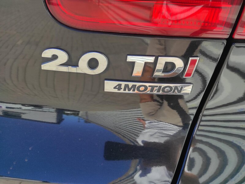 Volkswagen - Tiguan - 2,0TDi R-Line,4x4,DSG,S&amp;S