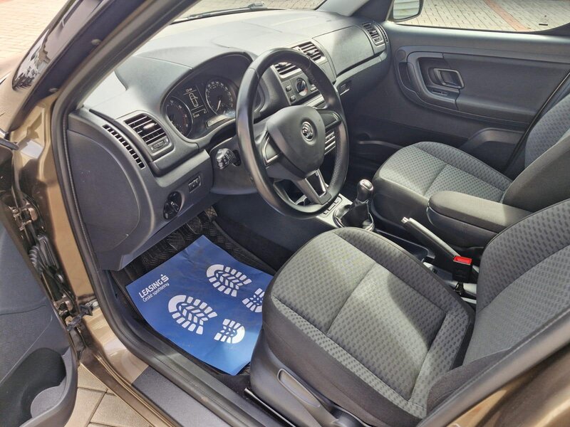Škoda - Roomster - 1,2TSi 63kW,ČR,Tempomat,TZ Škoda - Roomster - 1,2TSi 63kW,ČR,Tempomat,TZ