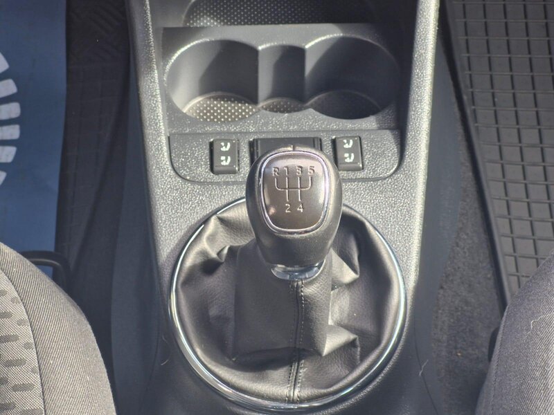 Škoda - Roomster - 1,2TSi 63kW,ČR,Tempomat,TZ Škoda - Roomster - 1,2TSi 63kW,ČR,Tempomat,TZ