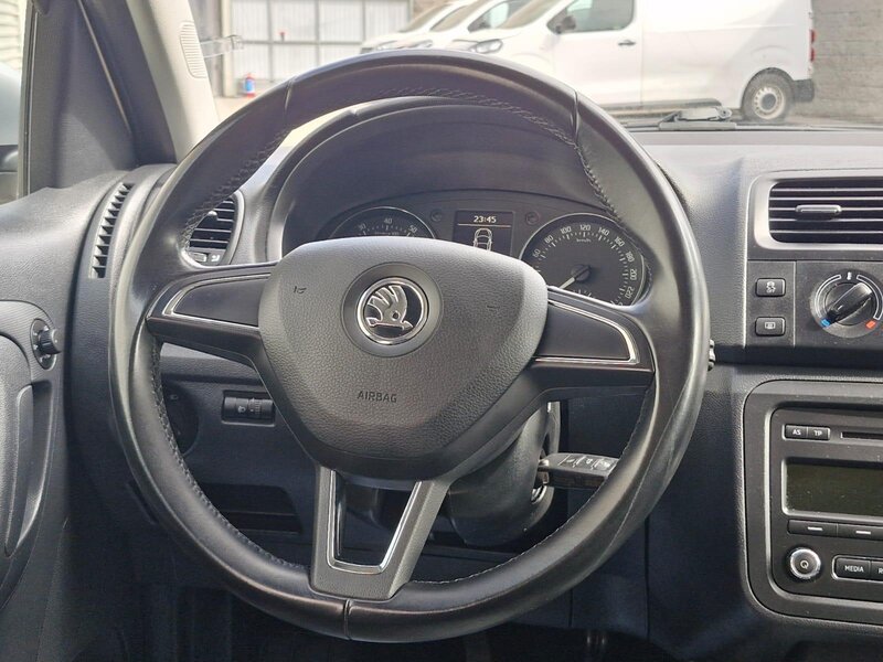 Škoda - Roomster - 1,2TSi 63kW,ČR,Tempomat,TZ Škoda - Roomster - 1,2TSi 63kW,ČR,Tempomat,TZ