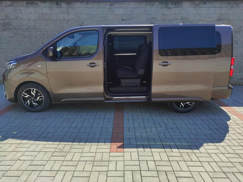 Toyota - ProAce Verso - 2,0D-4D130kW,L2, Shuttle,ČR