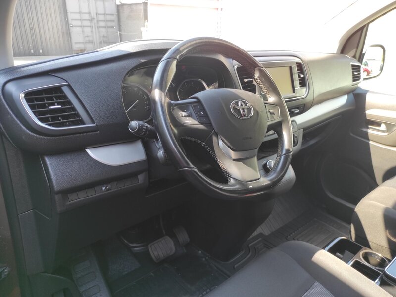 Toyota - ProAce Verso - 2,0D-4D130kW,L2, Shuttle,ČR