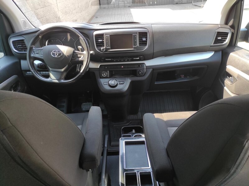 Toyota - ProAce Verso - 2,0D-4D130kW,L2, Shuttle,ČR