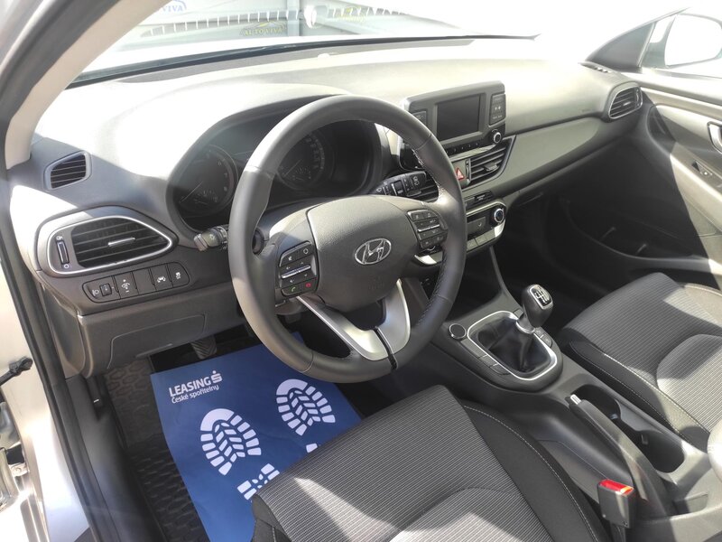 Hyundai - i30 - 1,4DOHC 16V,73kW,Top KM Hyundai - i30 - 1,4DOHC 16V,73kW,Top KM
