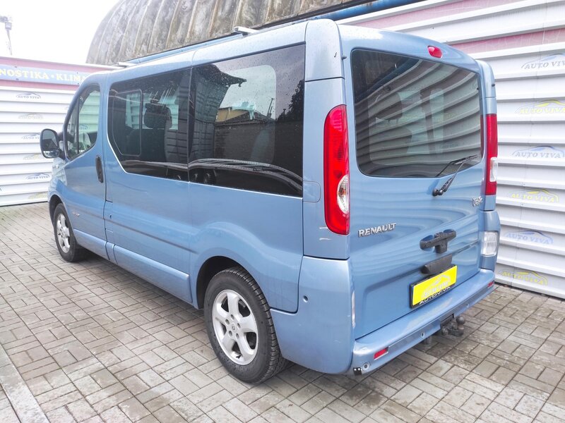 Renault - Trafic - 2,5dCi 107kW Passenger 7 míst