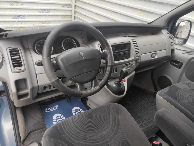 Renault - Trafic - 2,5dCi 107kW Passenger 7 míst