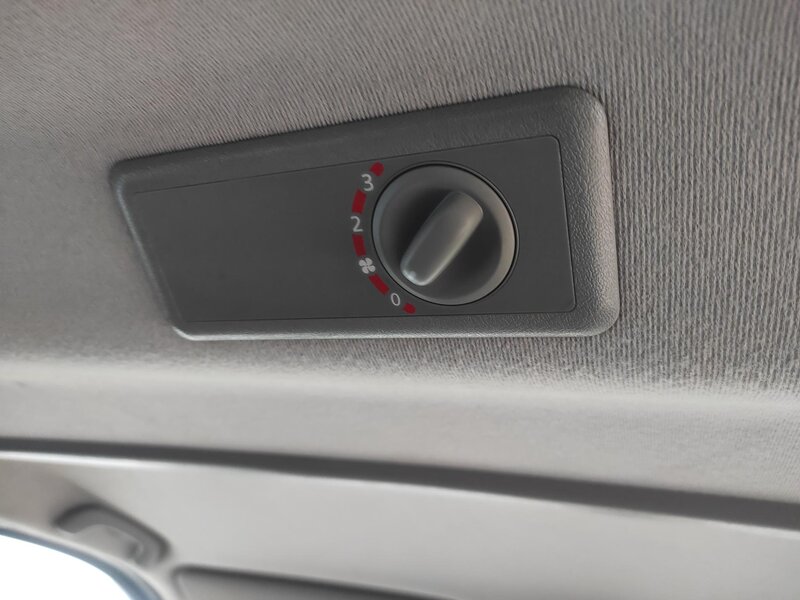 Renault - Trafic - 2,5dCi 107kW Passenger 7 míst