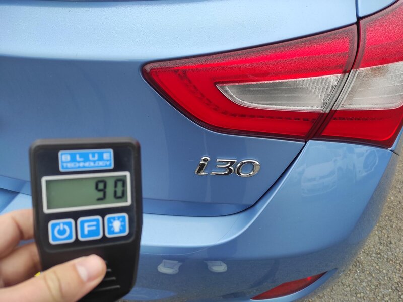 Hyundai - i30 - 1.6 CRDI 94kw Trikolor Hyundai - i30 - 1.6 CRDI 94kw Trikolor